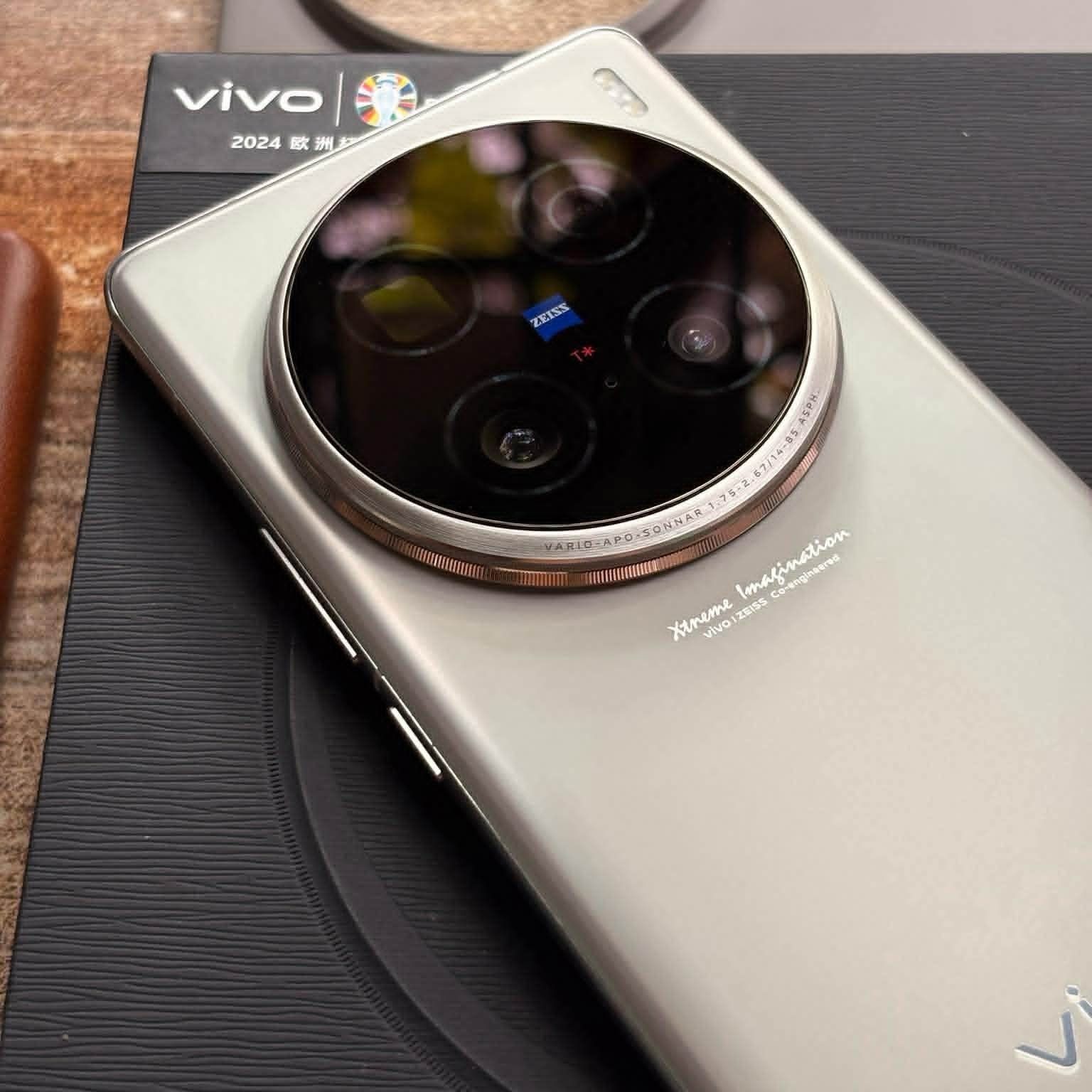 ?Vivo X100 Ultra 16+512GB CN Set Titanium Snapdragon 8Gen3 