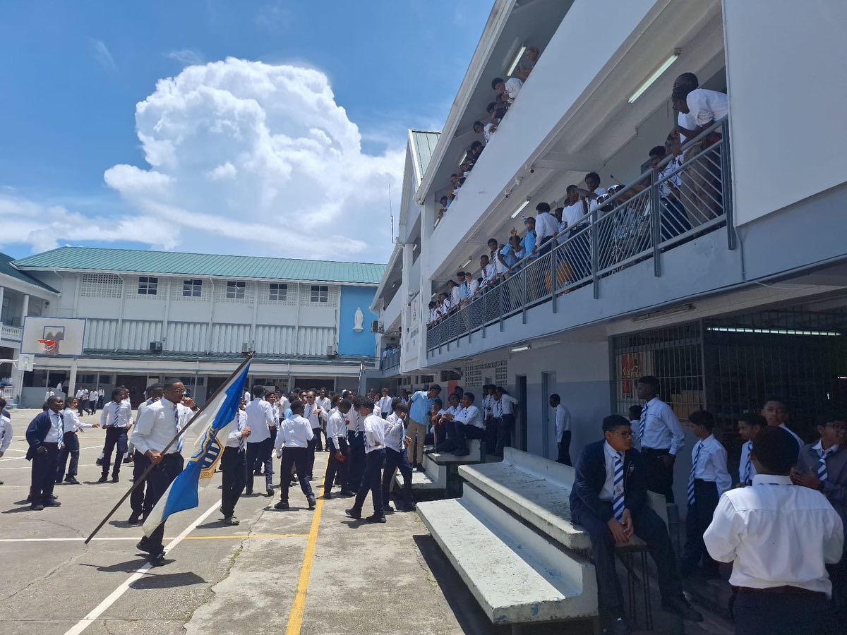 St. Mary's... - St. Mary's College - Trinidad and Tobago