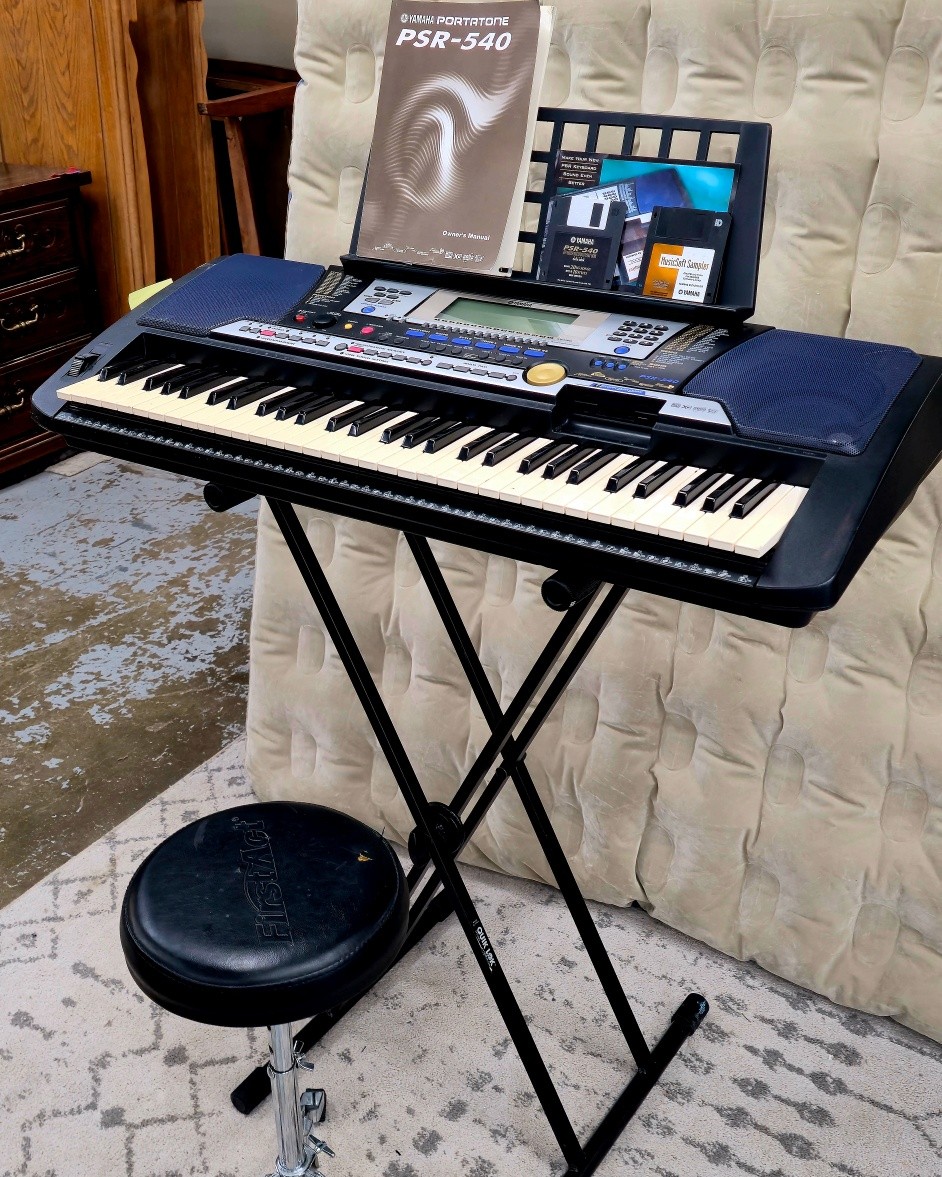 Professional Series Yamaha Vintage PSR-540 Keyboard with Orginal
