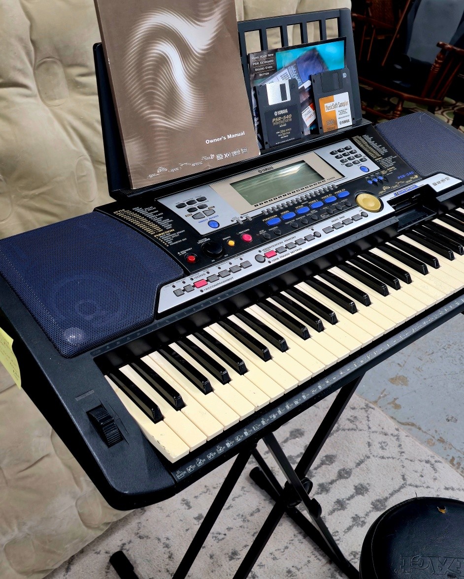 Professional Series Yamaha Vintage PSR-540 Keyboard with Orginal