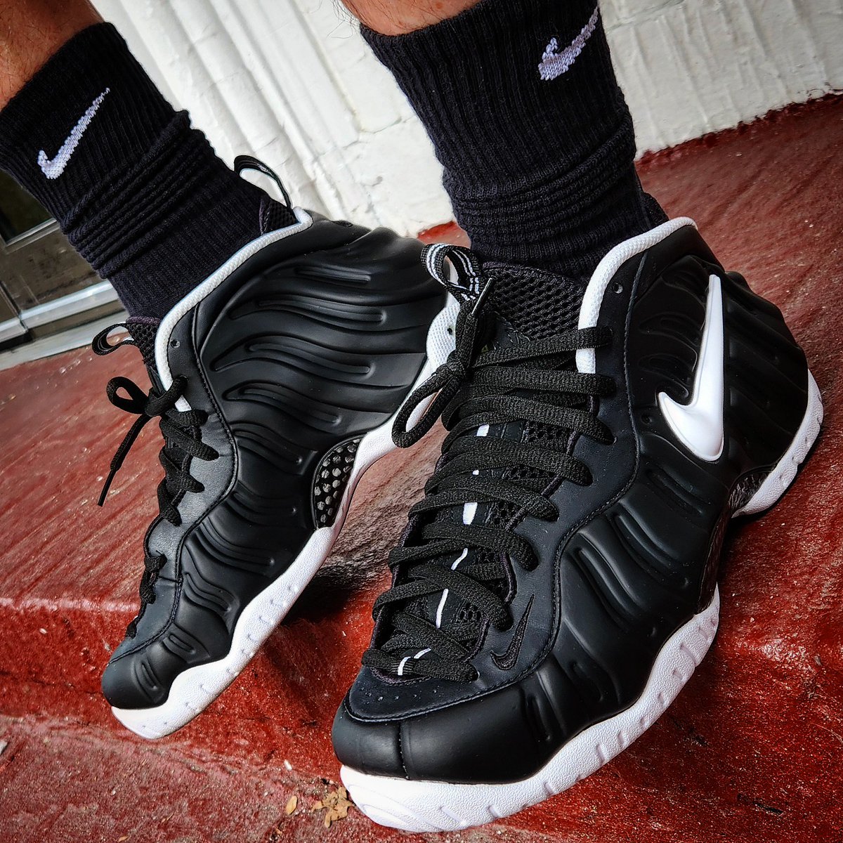 プロタンディム Returning: Nike Foamposite “Dr. Doom” 🖤🤍 Originally released in