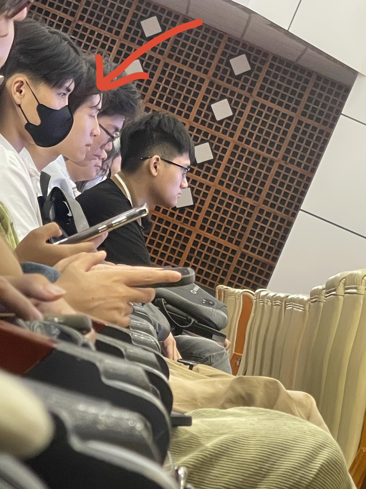 GÓC TIN TỨC NEU | hnay em đi shcd thấy b này dz lắm cho e xin in4 ạ ...