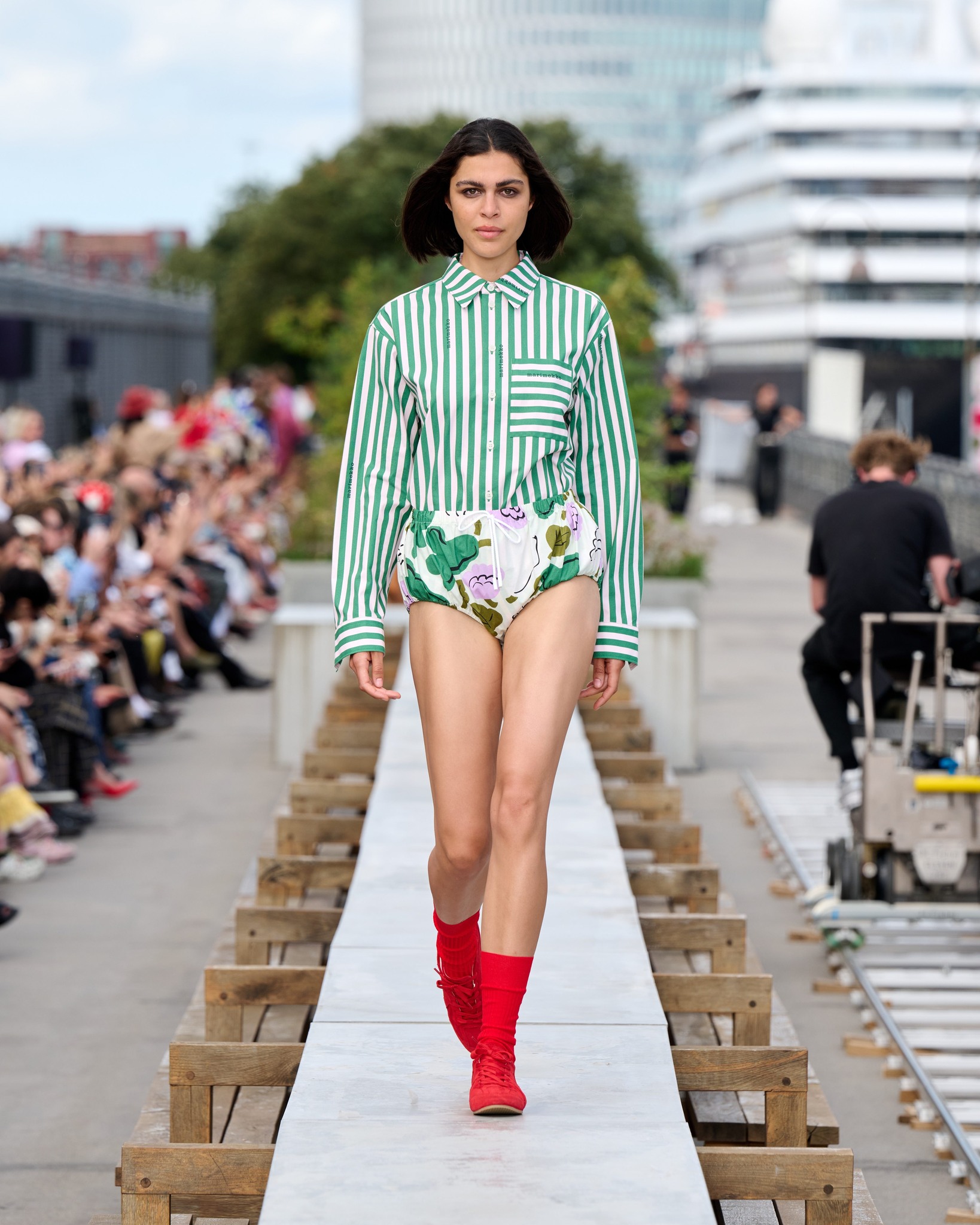 MARIMEKKO - Suoma shirt and Leeni Ajusko skirt – marimekko.com