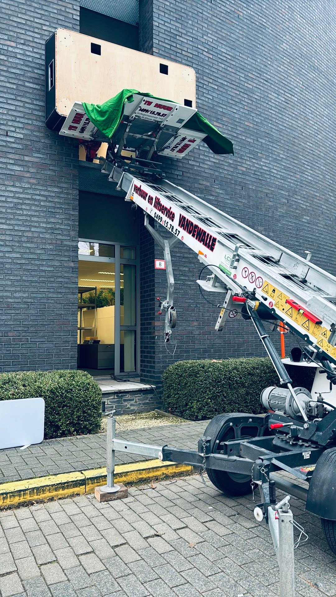 Opru... - Opruimingen-verhuizingen-liftservice Vandewalle F Bv