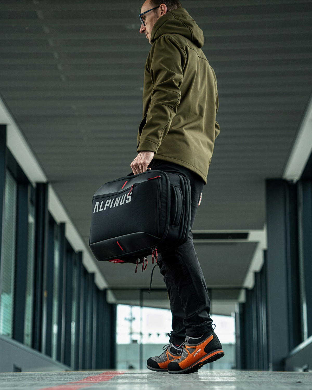 Military - Wisport Crafter is a new generation survival backpack