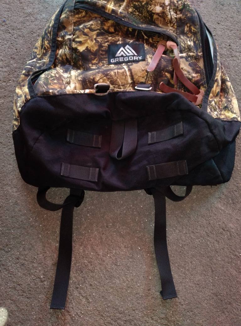 gregory backpack cottonwood Maya 25L Women's Day Hiking Backpack, Ventilated Backpanel, Built-In Hydration Attachment for Water Bladder (Reservoir Not Included), One Size Fits All, Sunset Grey : Sports & Outdoors The full length side Nano 16 Backpack