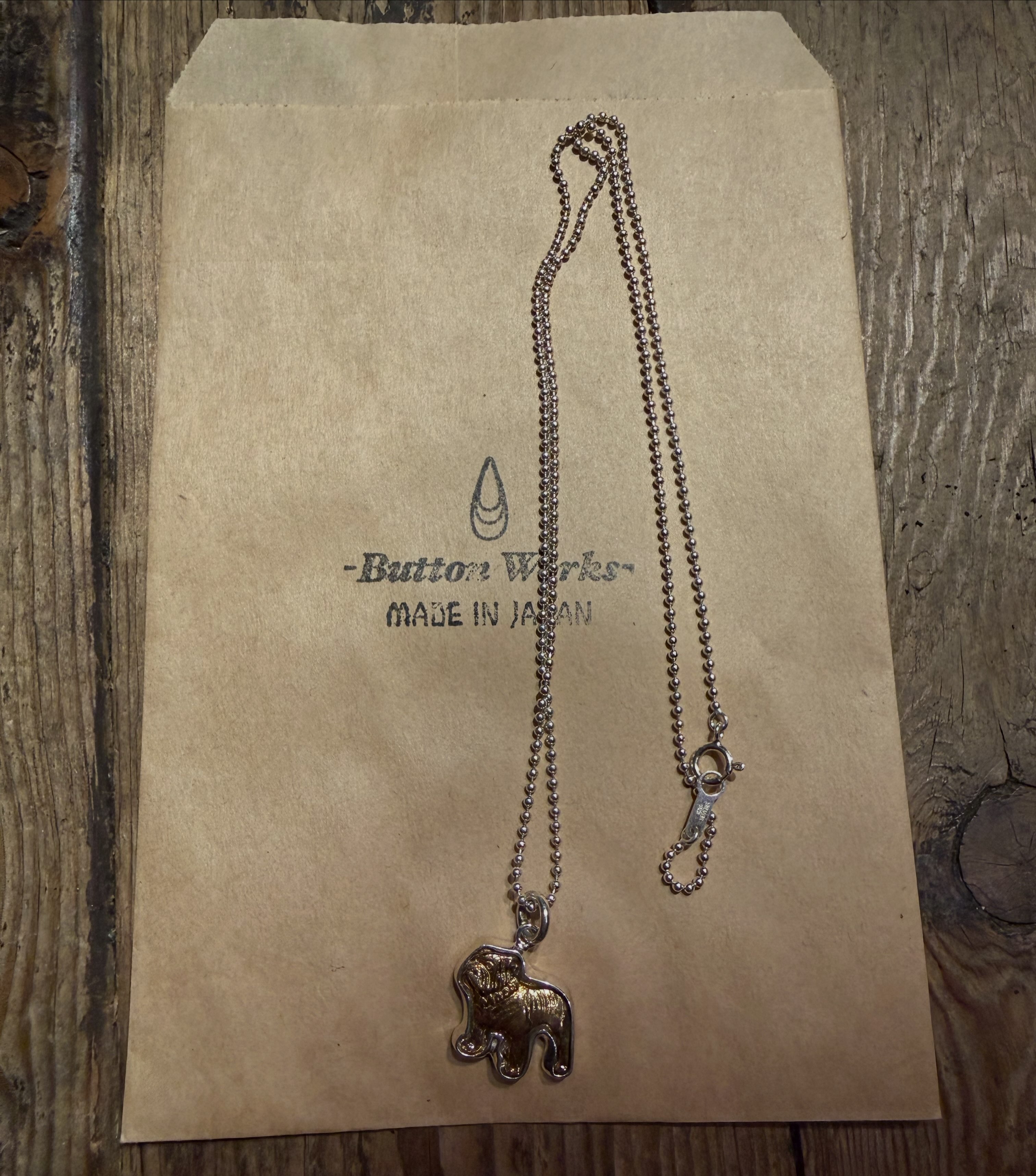 Button Works Vintage Mack Truck Necklace ヴィンテージのマック