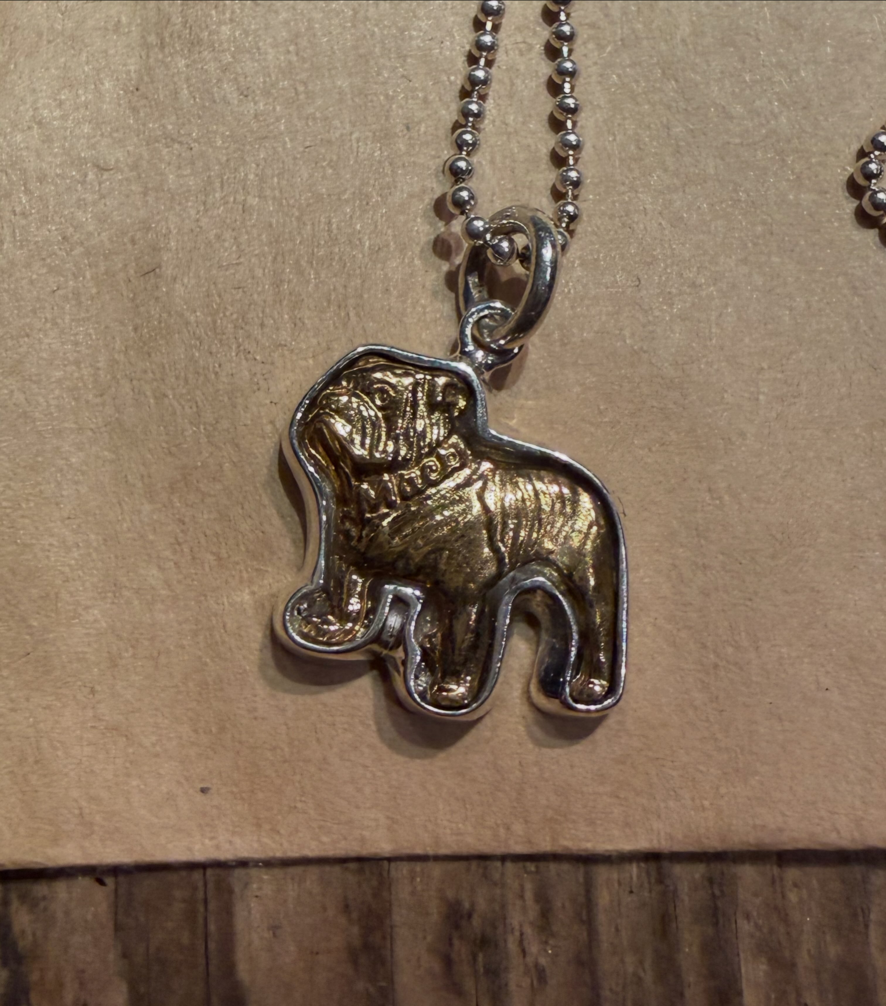 Button Works Vintage Mack Truck Necklace ヴィンテージのマック