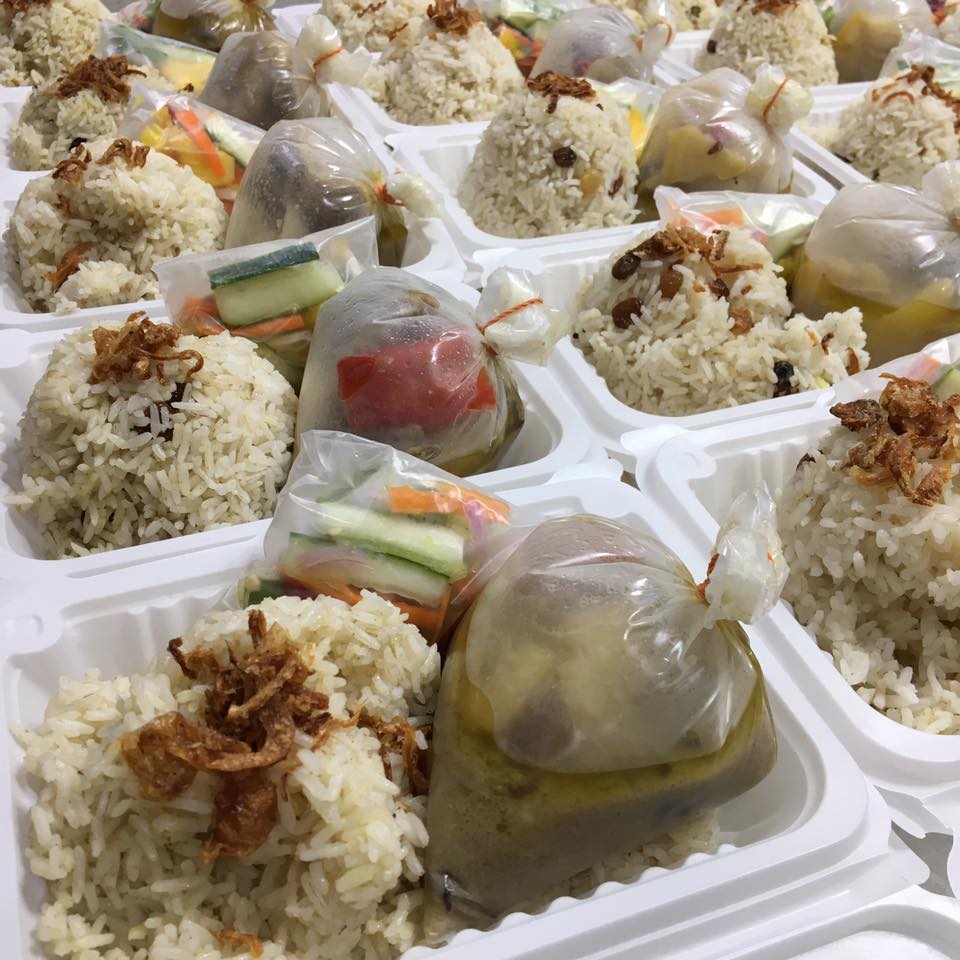 Nasi Minyak Kurma Ayam N Acar Cik Teh Dot Dot Touch Facebook