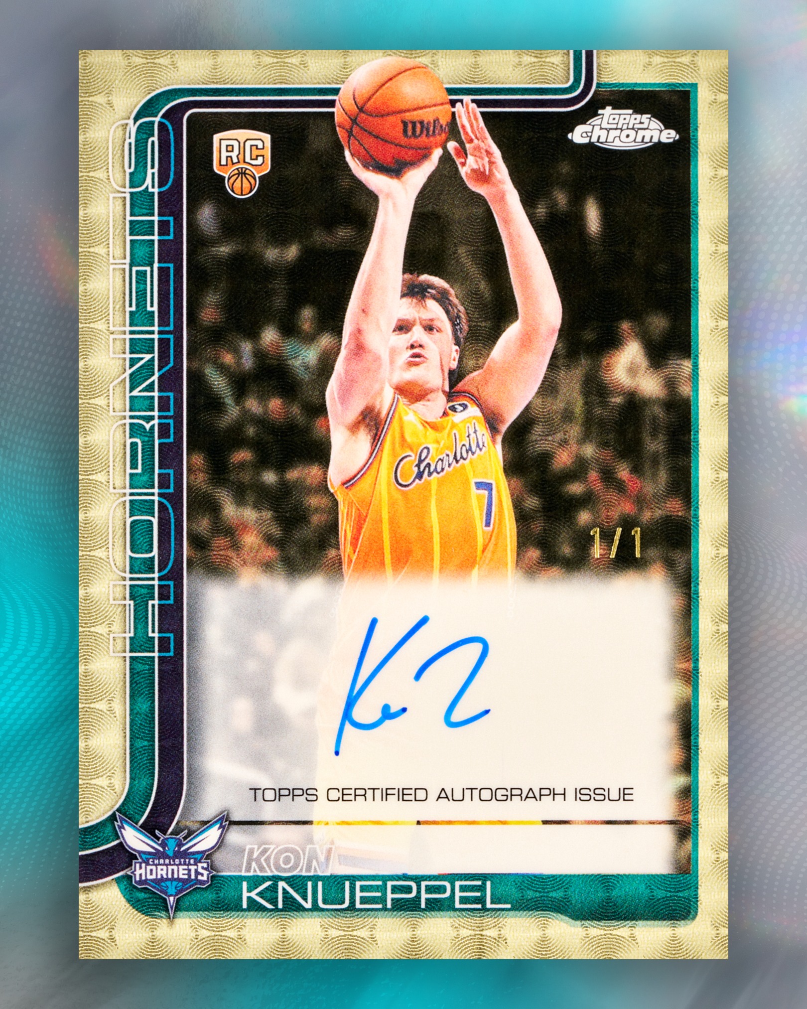 FIRST LOOK: Kon Knueppel 1-of-1 Superfractor autograph in Topps