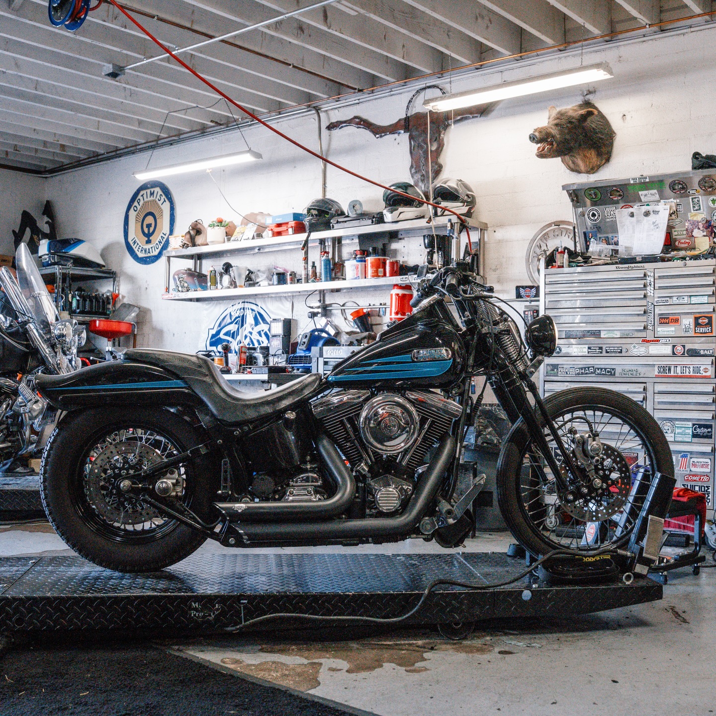 Only 1,183 of this turquoise blue @harleydavidson Bad Boy were 