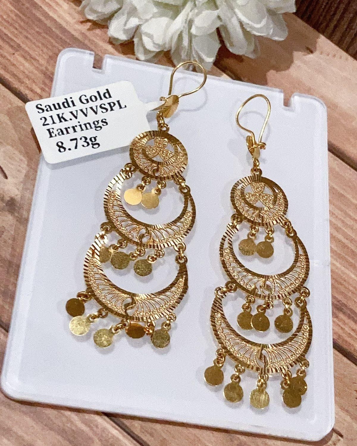 ?? NEW ARRIVALS: 18k GOLD EARRINGS Love it? Own it. Message us 