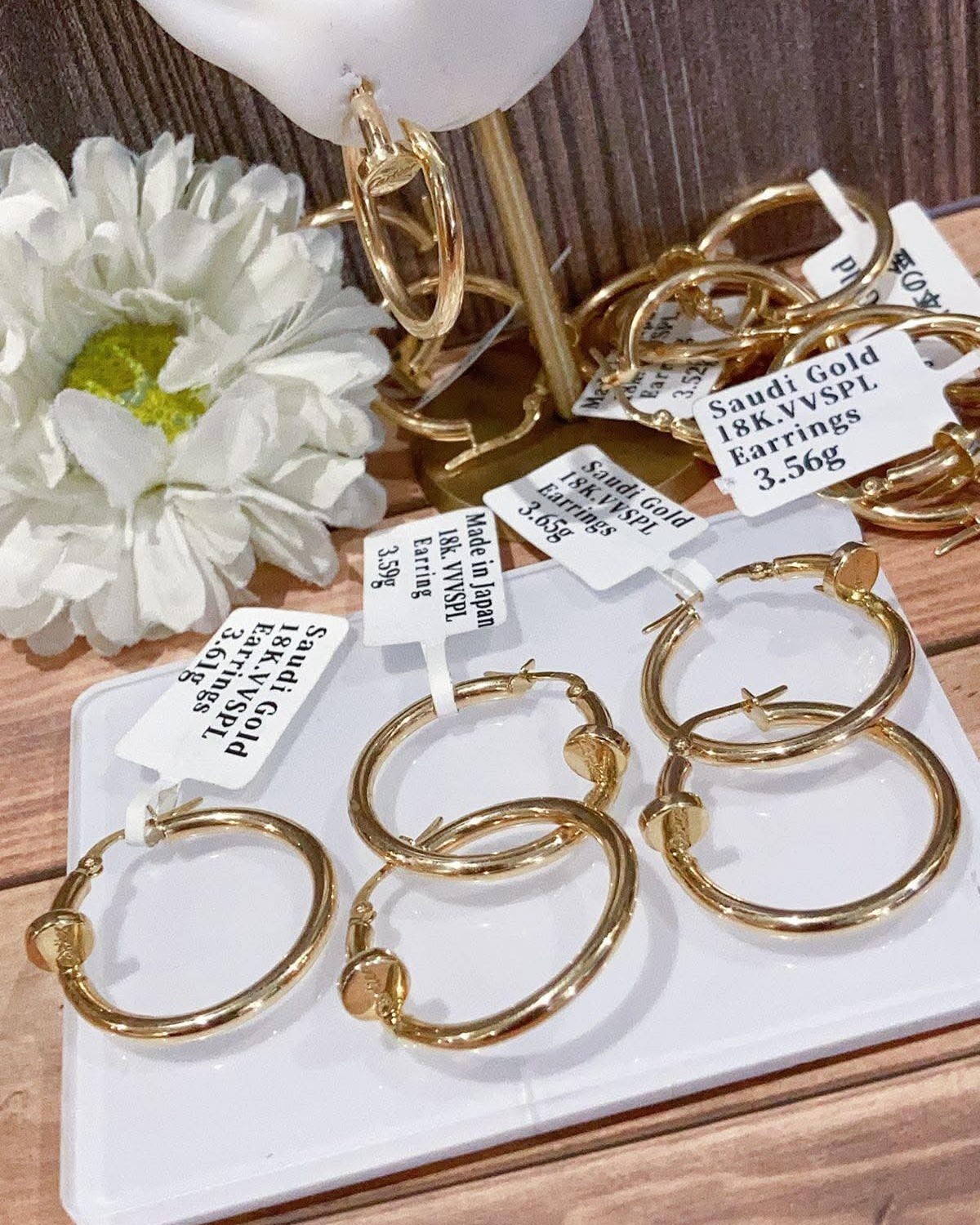 ?? NEW ARRIVALS: 18k GOLD EARRINGS Love it? Own it. Message us 