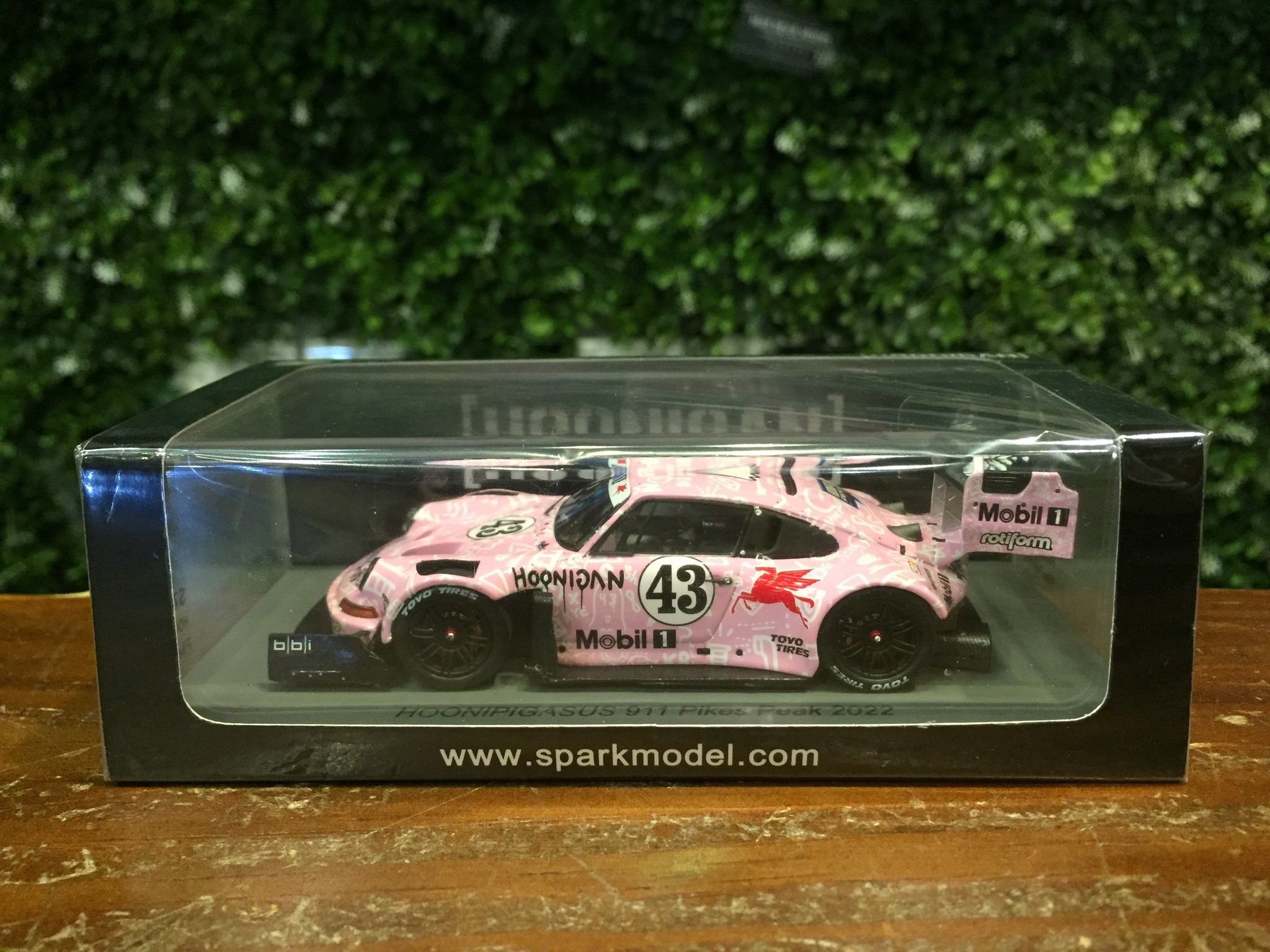 Spark 新到貨New Arrivals! 1/43 Hoonipigasus 911 #43 Pikes Peak