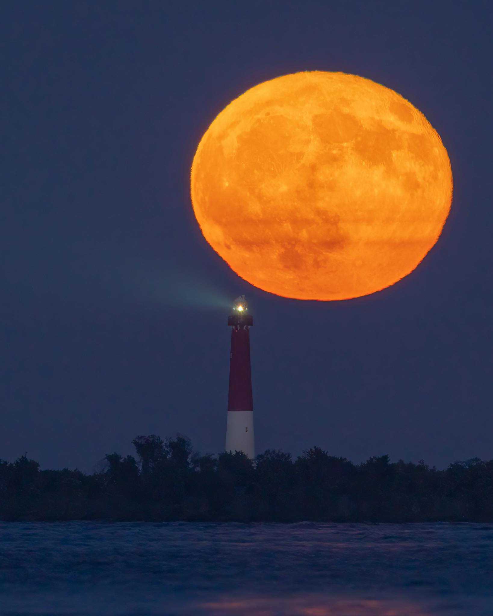Mike - A gigantic full moon rising above the Barnegat Lighthouse ...