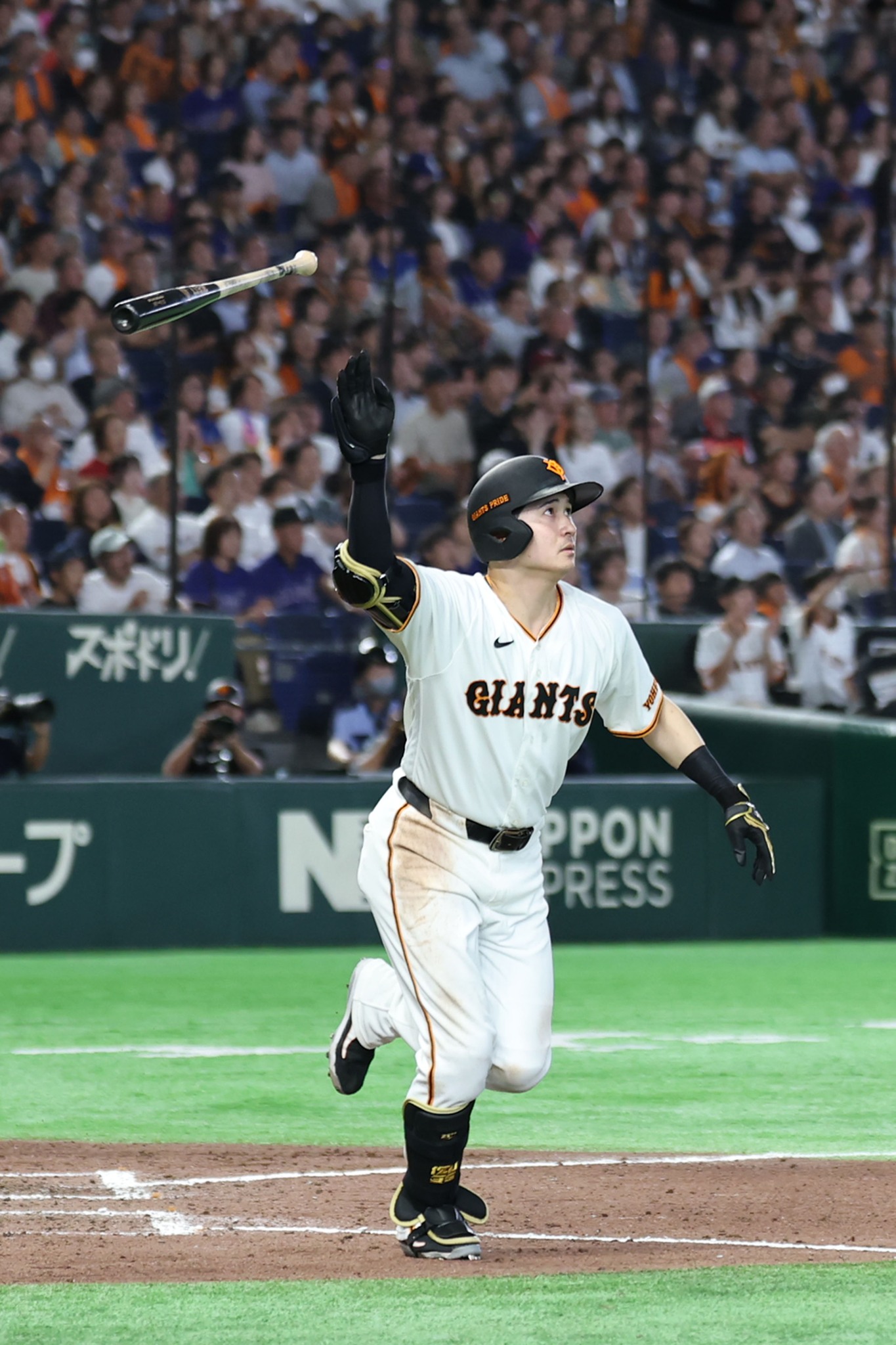 読売ジャイアンツ - 本日11月4日は脇谷亮太選手の35歳の誕生日です