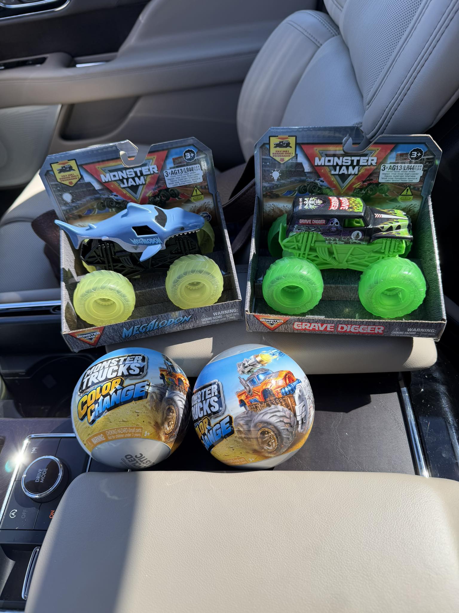 DOLLAR TREE!