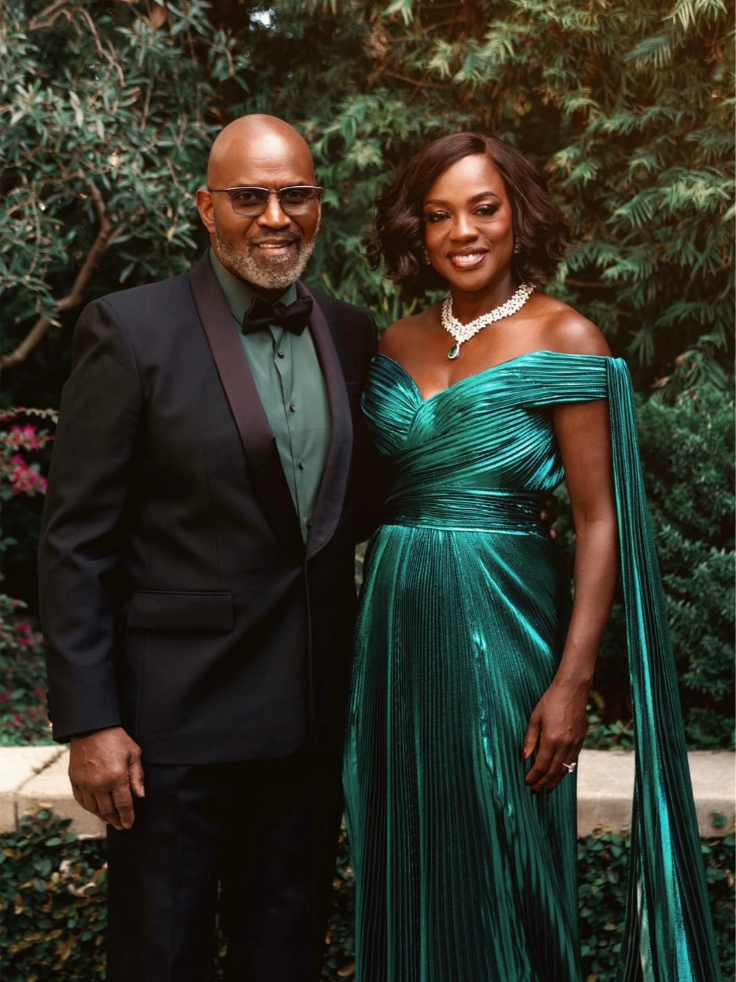 viola davis green dress added a new photo 24/04