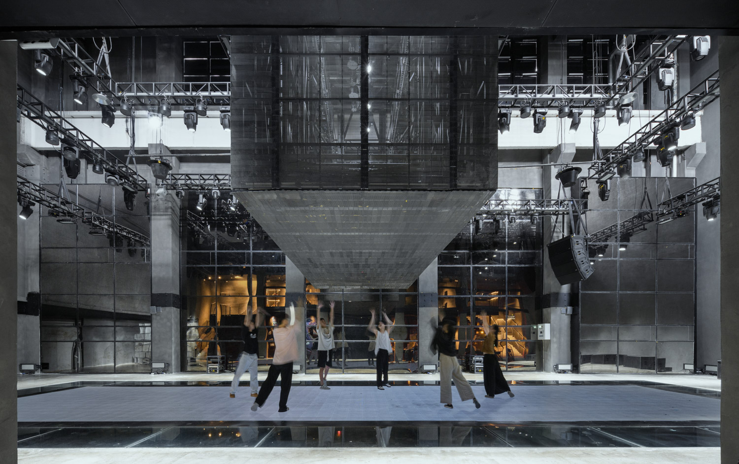 art4d - art4d UPDATE: FREITAG STORE SILOM by PRONTO Supermachine studio ...