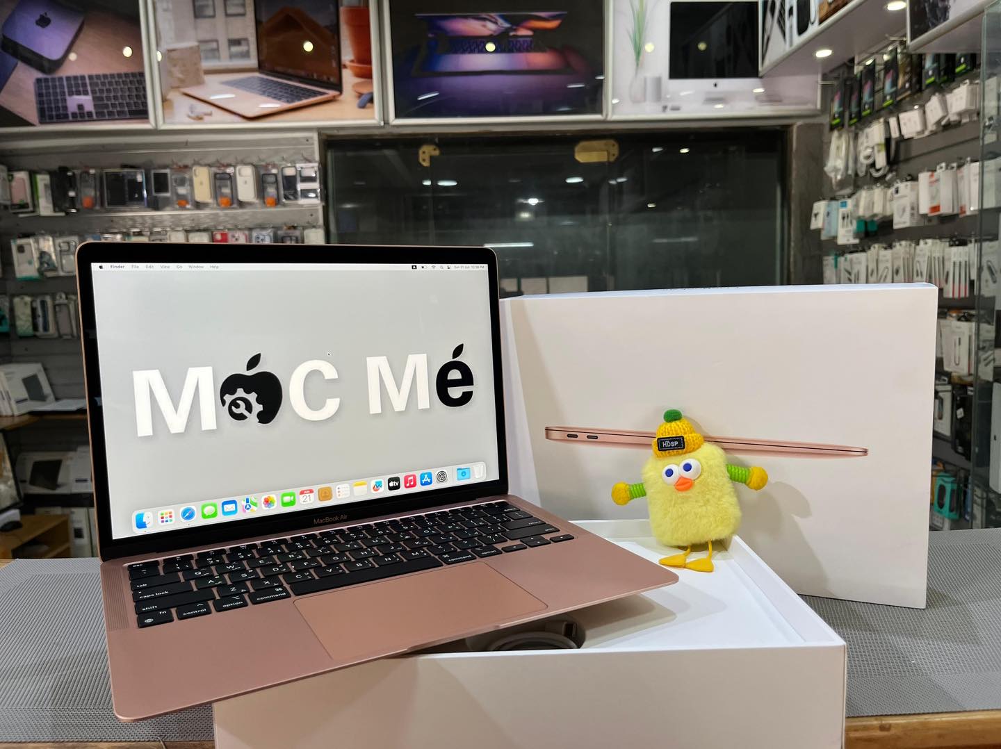  MacBook Air 13 inch M1 2020  Apple silicon Chip 8-core CPU 7 