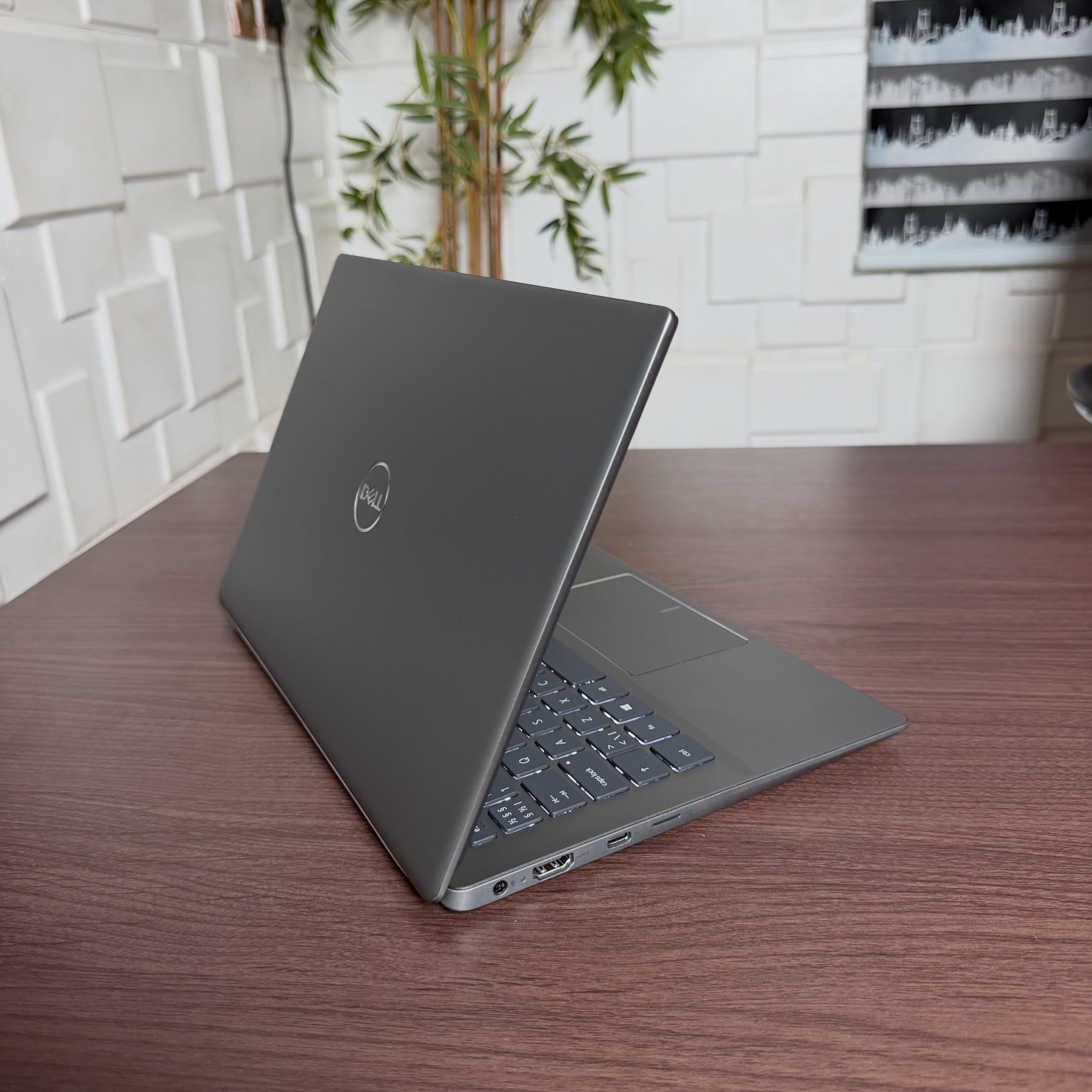 Dell Latitude 3301 | 8th Gen Core i5 | 8GB RAM | 256GB SSD