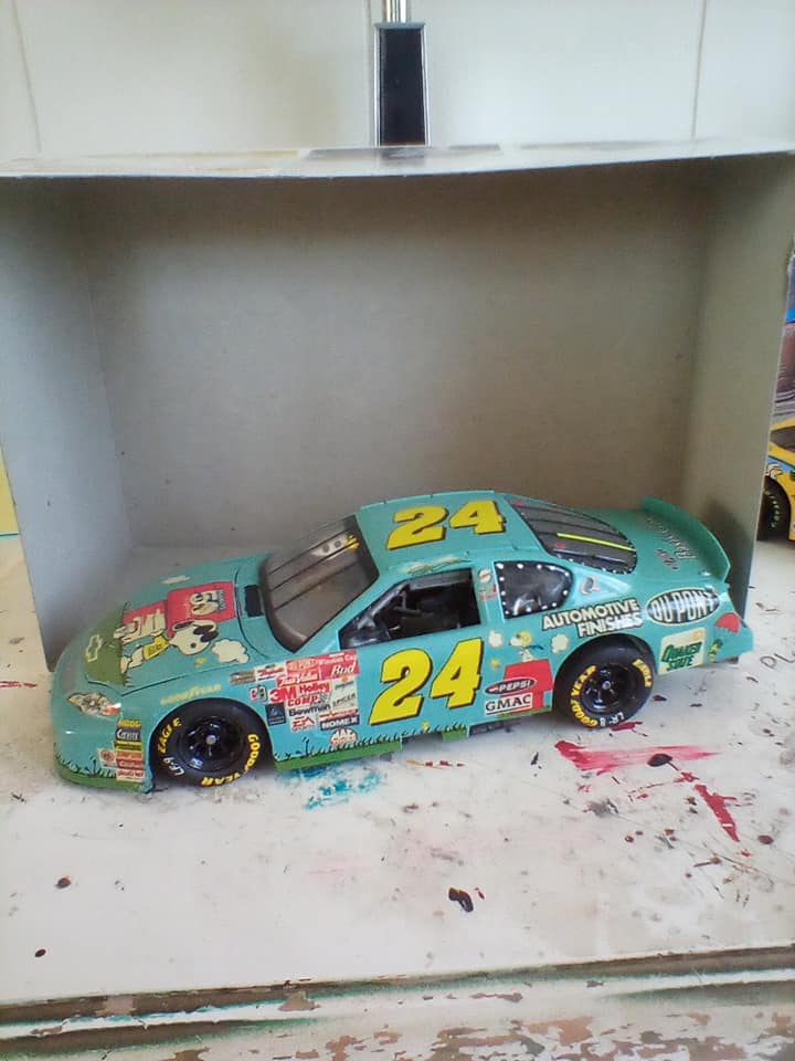 Jeff Gordon snoopy car.I wired about everything I could.Made all