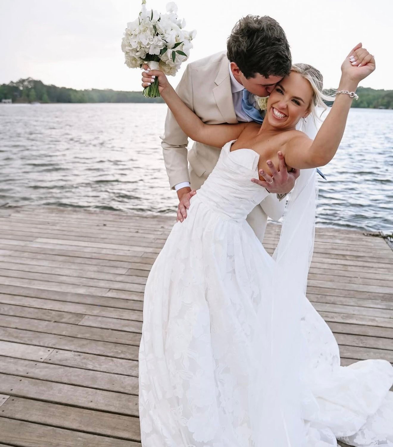 maddie brown wedding dress Just made it though Maddie's I thought it was beautiful! Ocean Muse Maxi Dress millie bobby brown wedding dress This wedding dress is Size:60x80 (Recommended) SALE-ID-03062026