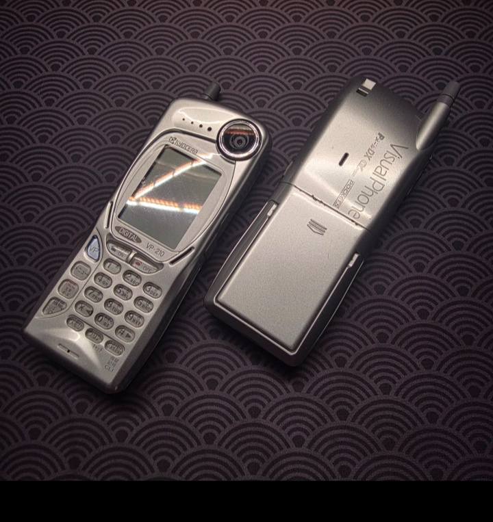 Kyocera visual phone VP210