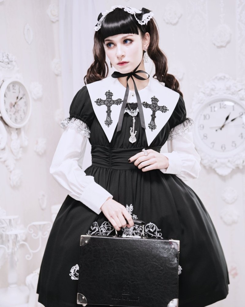 Moi-même-Moitié New Arrivals Now Available ✞シャンデリアプリント