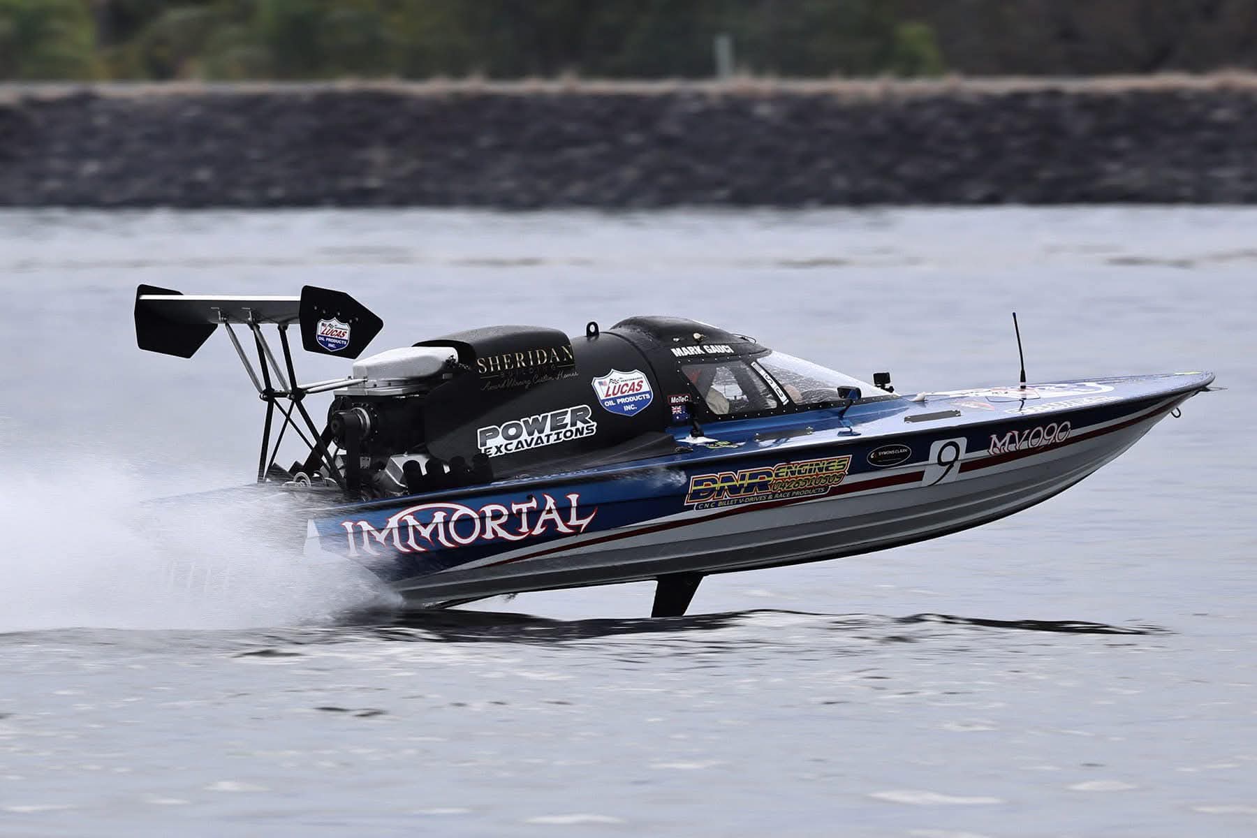 Evercraft Boats - Some of our Blown alcohol 18ft enclosed capsule boats ...