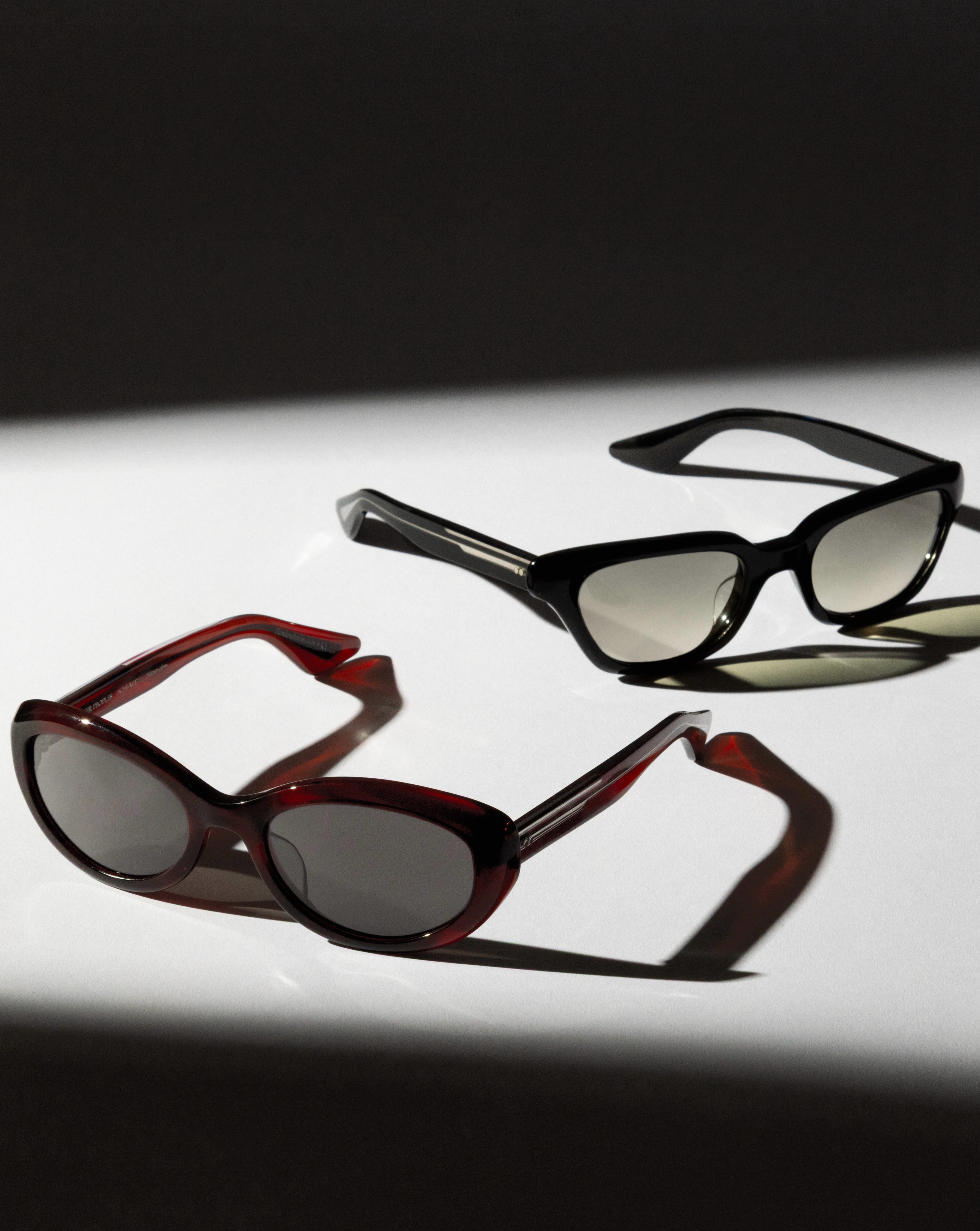 Oliver - Poker Face // Levi in MP-2 18K Gold. (camera