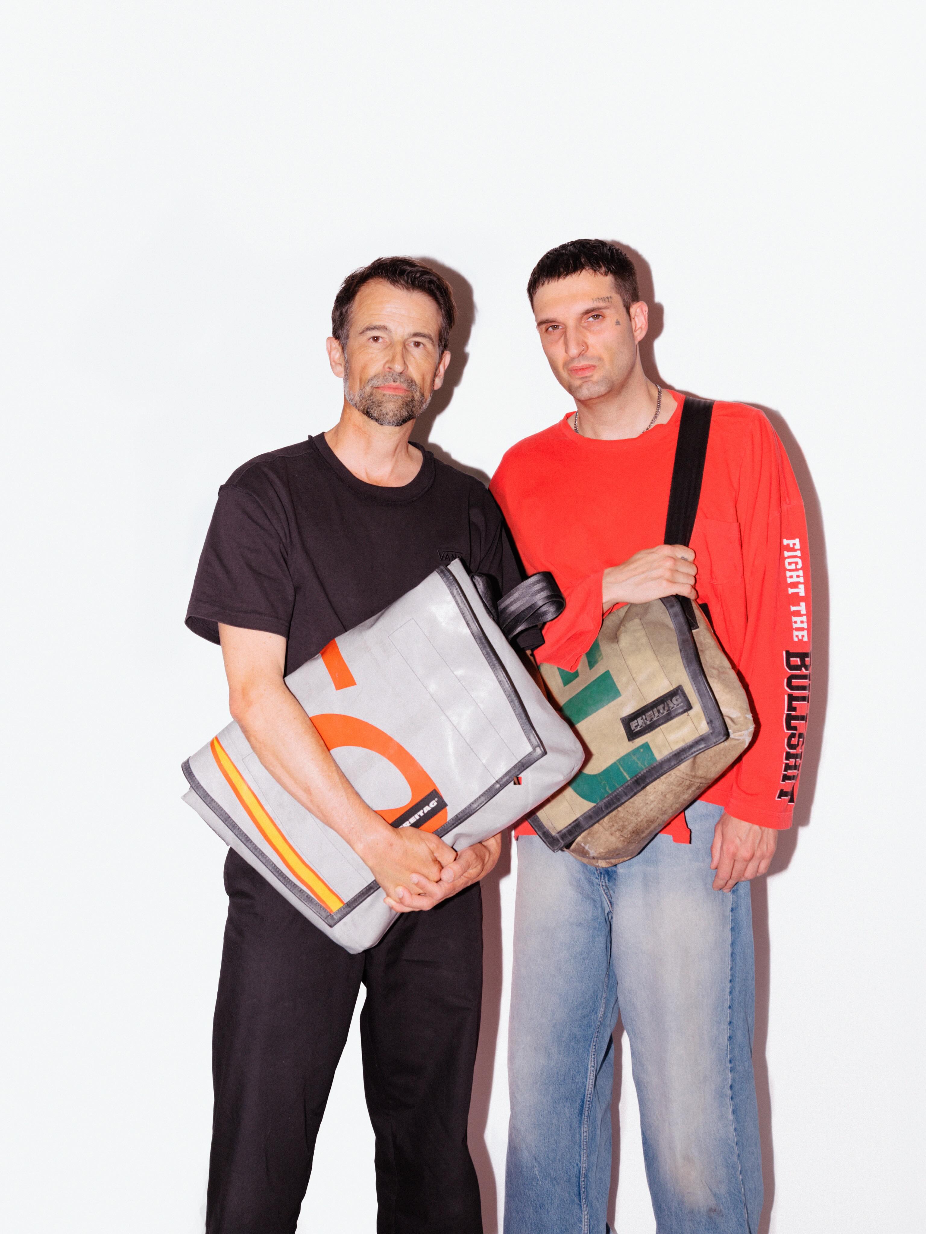 赤 GRANGER FREITAG F154