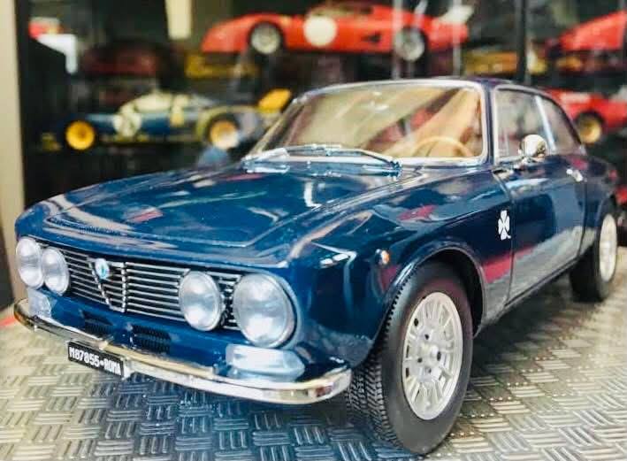 My - Alfa Romeo Giulia GTAm 1750 (n.51 - DRM 1971) - AutoArt 1/18