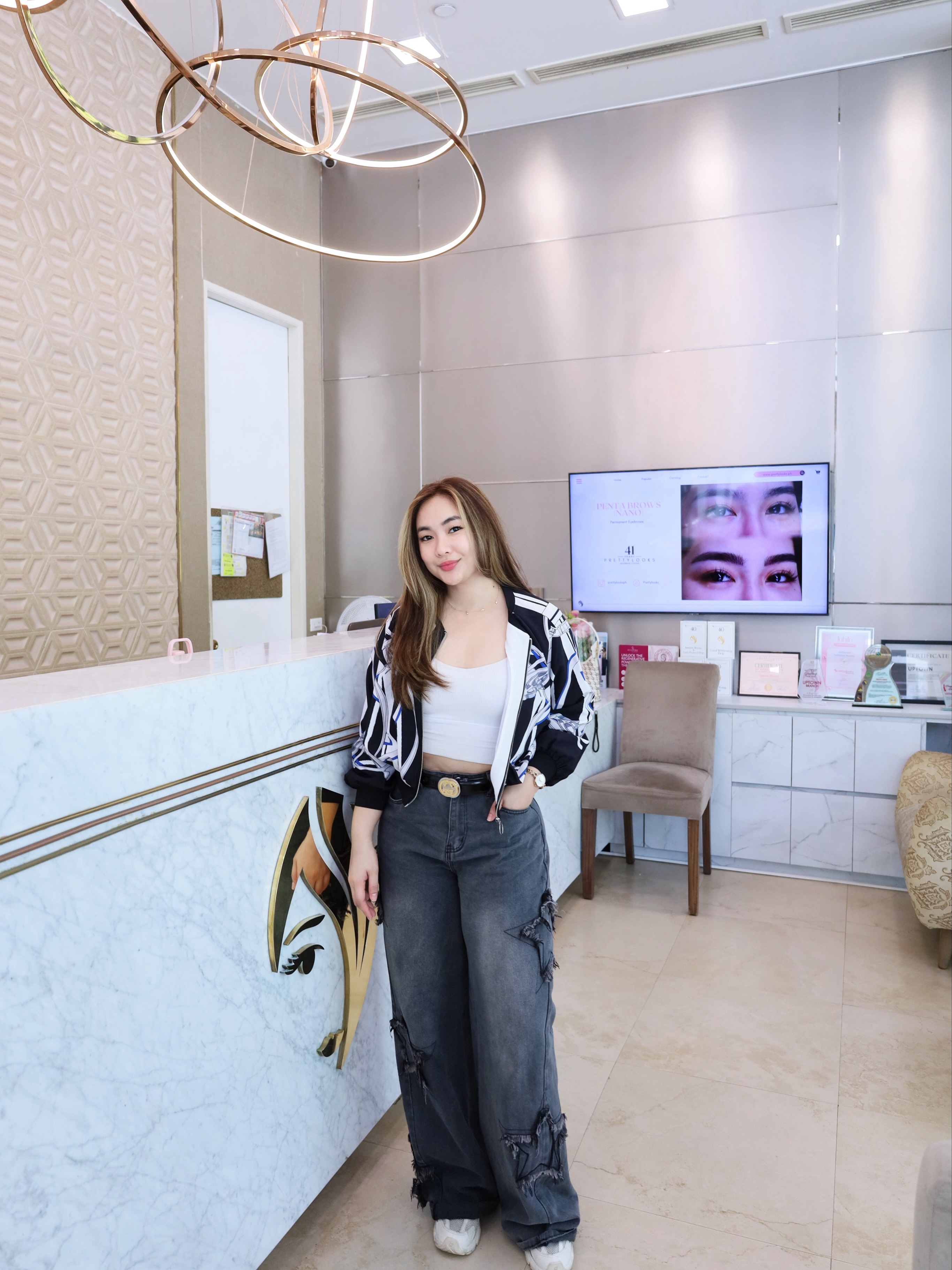 glutathione injection in angeles pampanga Guess who's back for another brow glow-up? 👀✨ The lovely Jai Asuncion is back at Prettylooks for her brow session—because perfectly polished brows are always worth coming back for. 🤎 Fresh brows قناع عناية فاخرة للوجه bpc-157 tb-500 aod-9604 dosage Pack:60 days