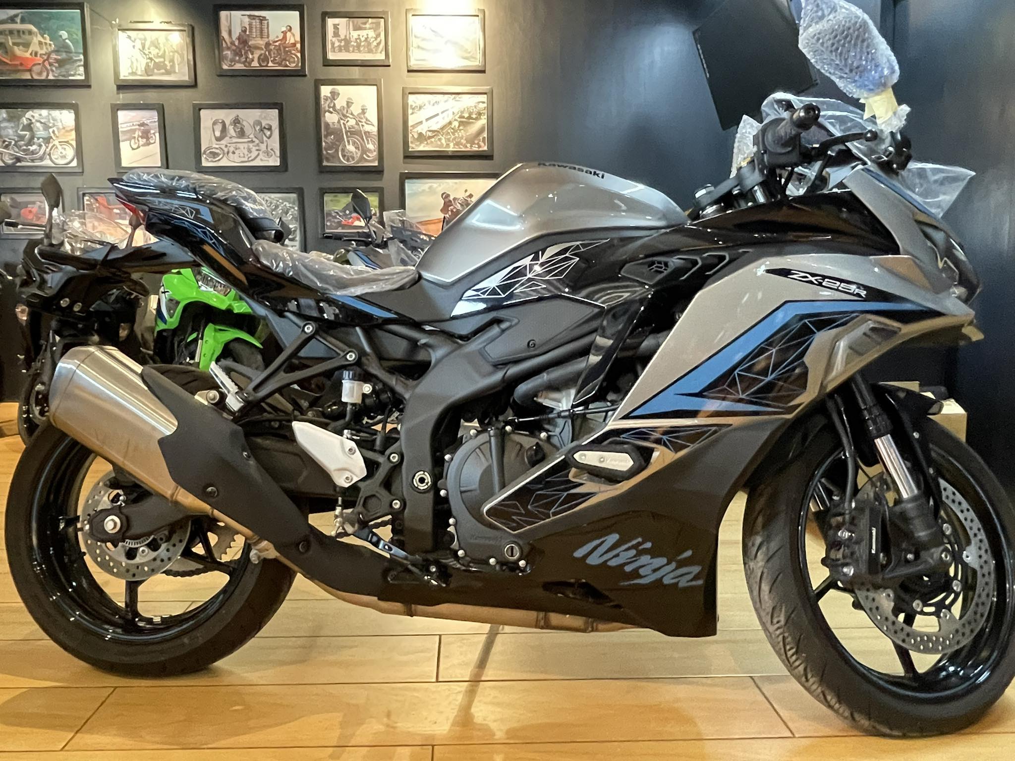 パワー ❤️‍🔥Kawasaki ZX-4RR 2025❤️‍🔥 SRP 499,000💰💰💰 Discover our