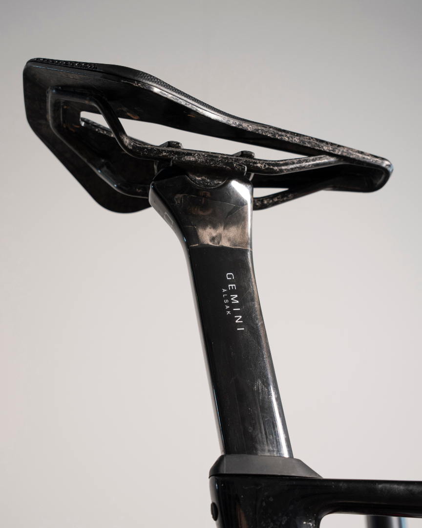 Darimo Carbon T2 SB 15 mm is the lightest setback seatpost in the