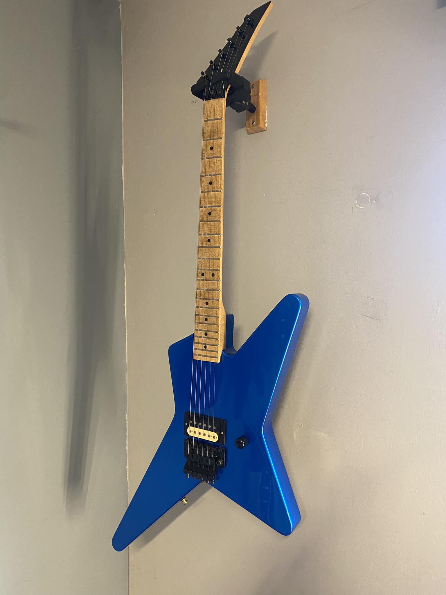 2003 Jackson Custom Shop Legend of Zelda Guitar