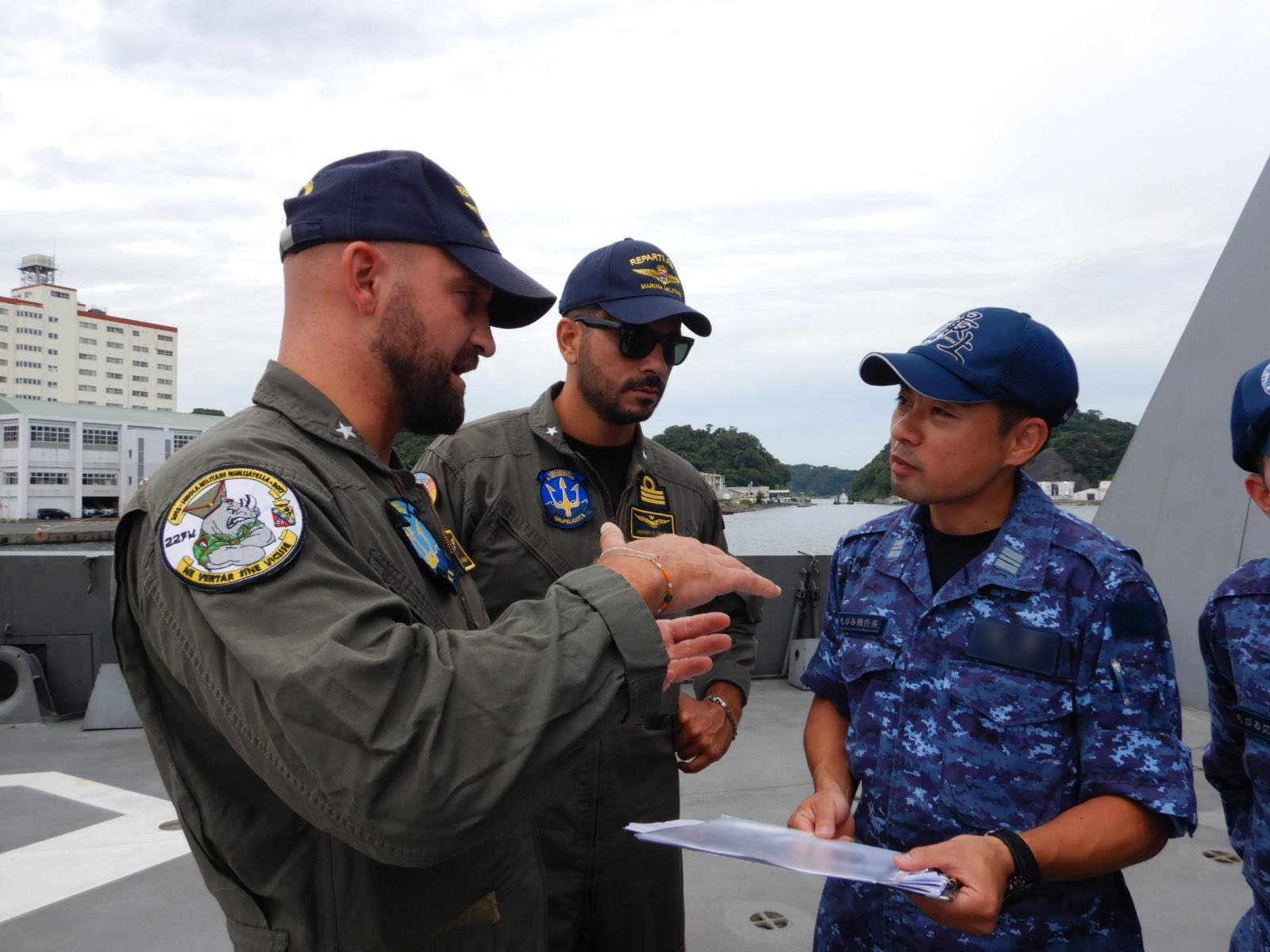 防衛省 海上自衛隊 (Japan - 26.7.28 「おおなみ」主砲射撃（6護隊
