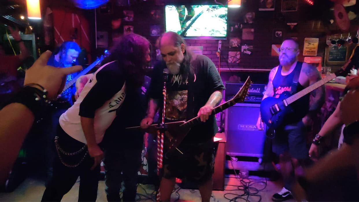 Bikers Rocking Place | Cidra