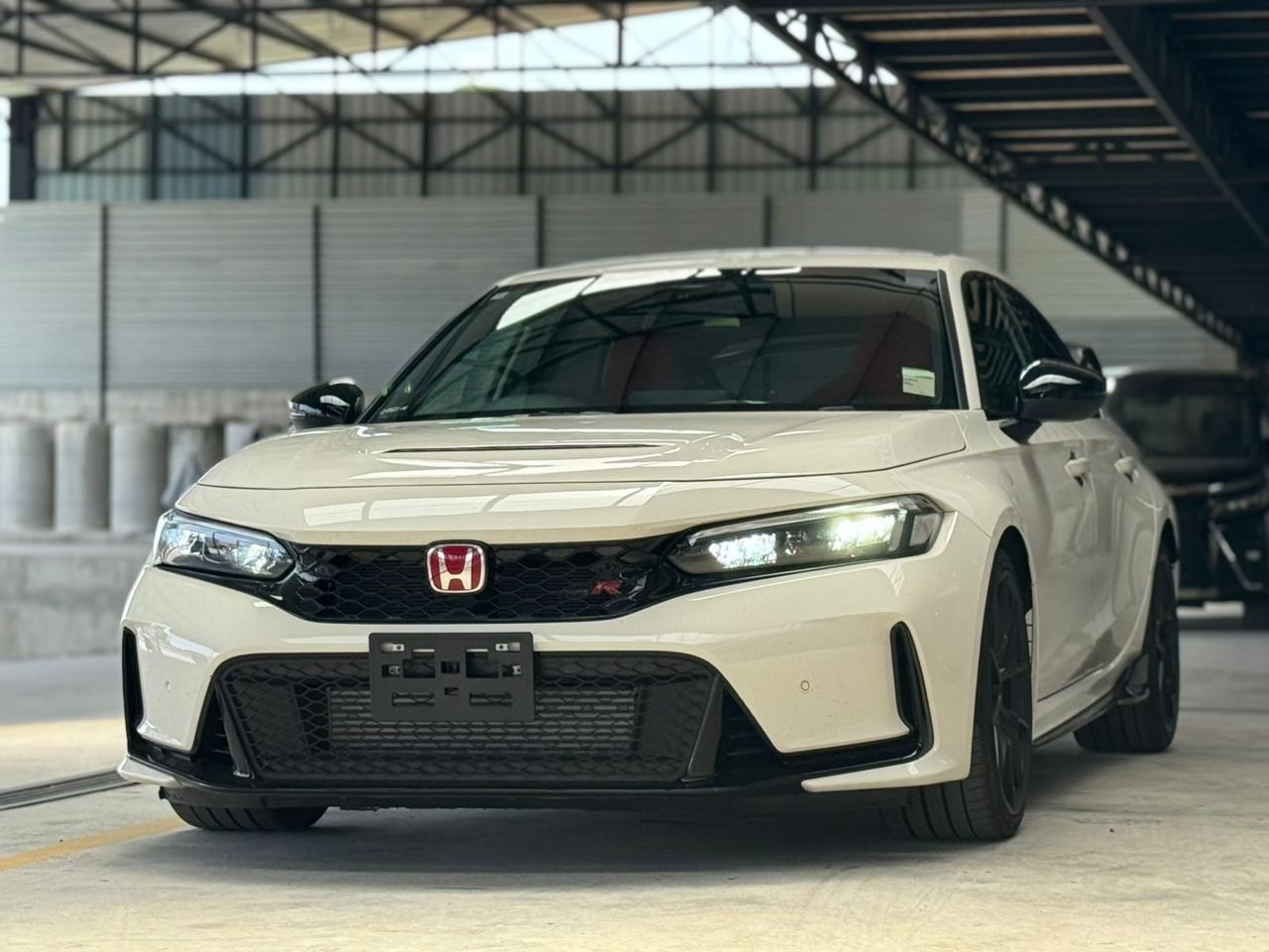 Model: *Honda Civic FL1* CC : 1.5L Year : 2022 Color : RED Chassis