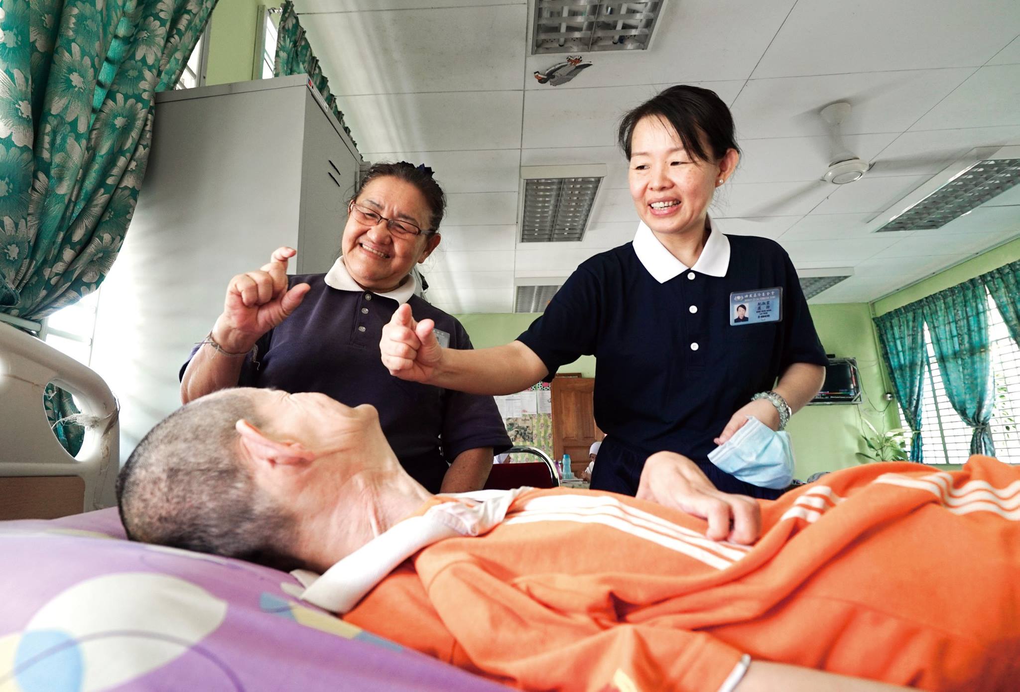 慈濟月刊 - 【華人本事】異中有同 愛心敬上 助人並不容易。田金香是天主教徒，大家習慣稱呼她「小田」師姊。小田出生於臺灣，嫁到印尼後，與夫婿 ...
