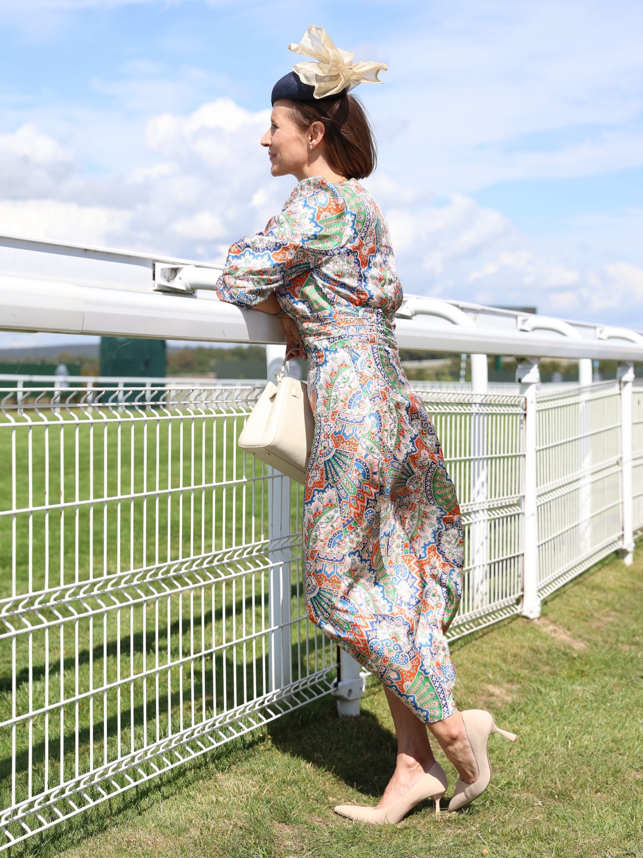 What a gorgeous day at Glorious Goodwood for Ladies' Day 🐎✨ Goodwood Racecourse Visit Qatar Such a treat to spend the day with lovely friends, enjoying the sunshine, fabulous racing, beautiful outfits