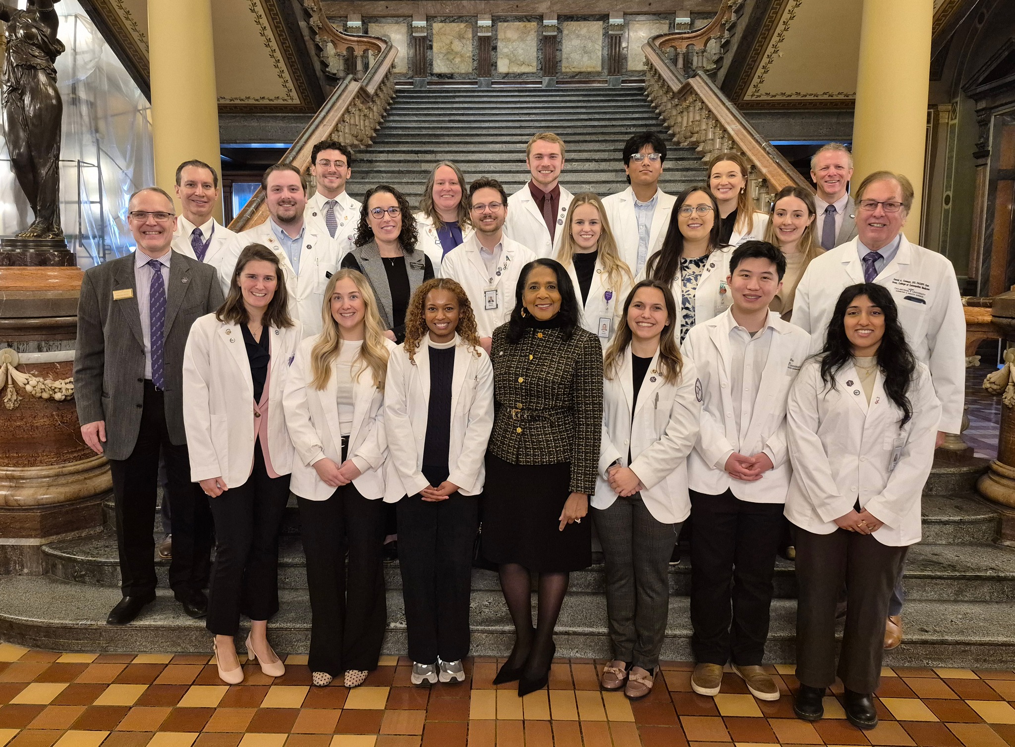 Des... - Des Moines University Medicine and Health Sciences