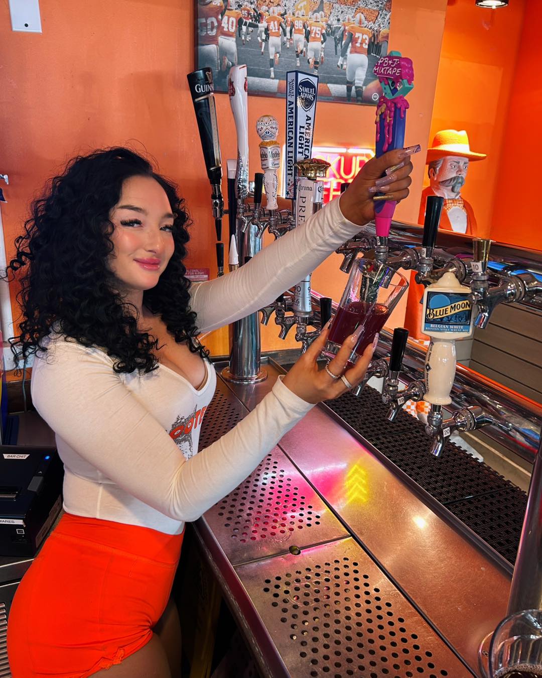 Hooters - Snow outside, pours inside ️🍻 We’re OPEN and serving up PB&J ...