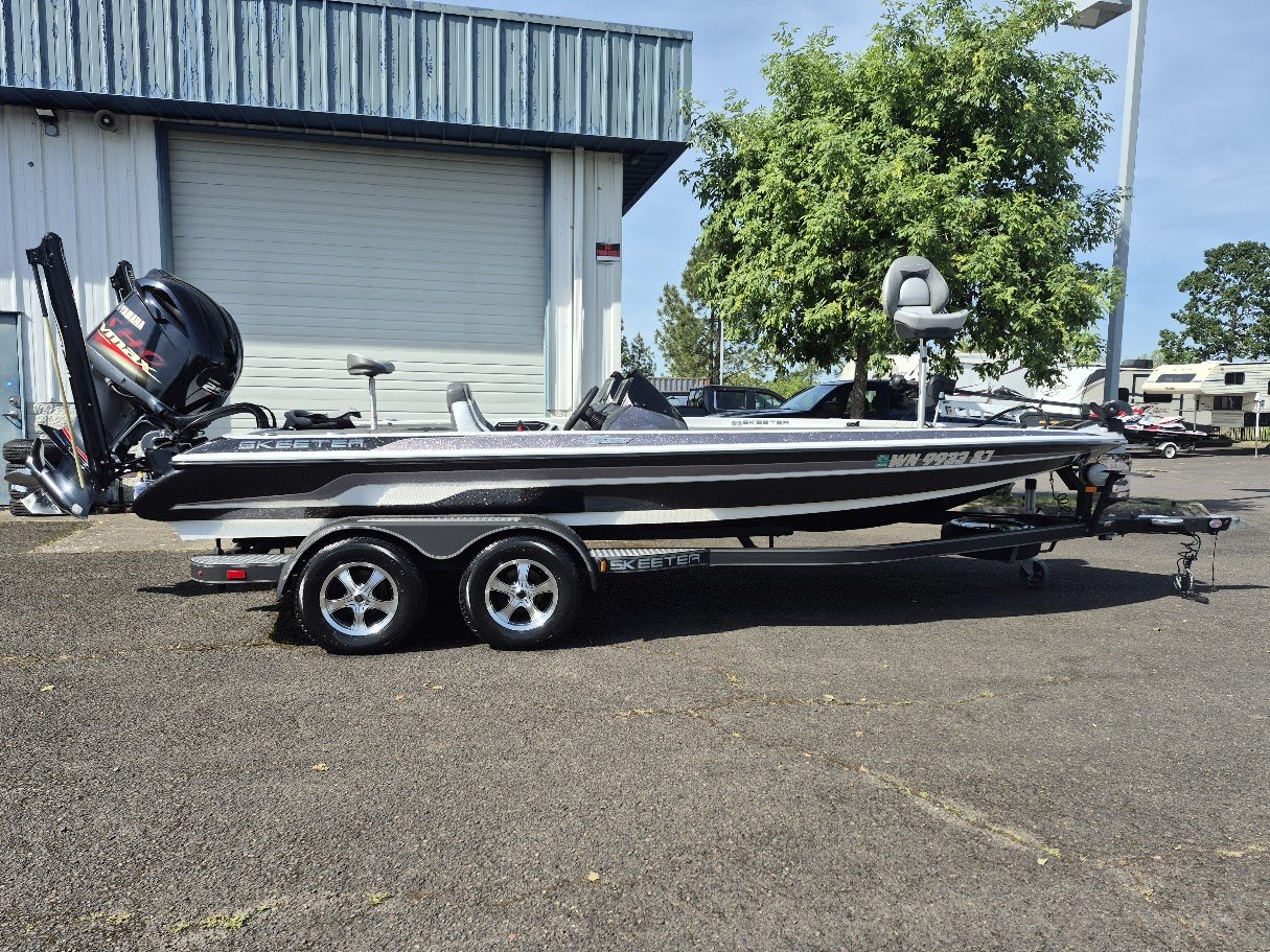 2016 Skeeter ZX250 bass boat with Yamaha V Max SHO