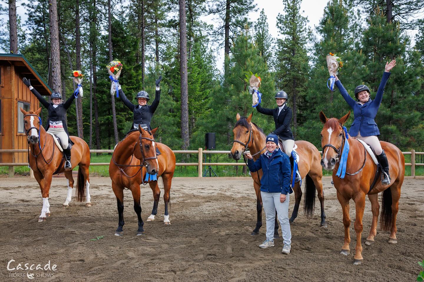 November is a month of gratitude,... - Cascade Horse Shows | Facebook