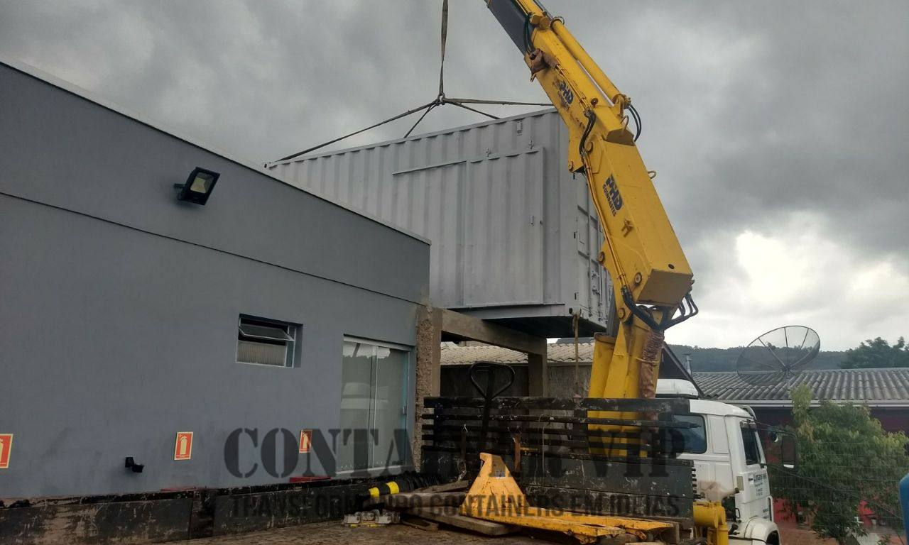 CONTAINER VIP - Na cidade de campo Bom - RS, entregamos 02...