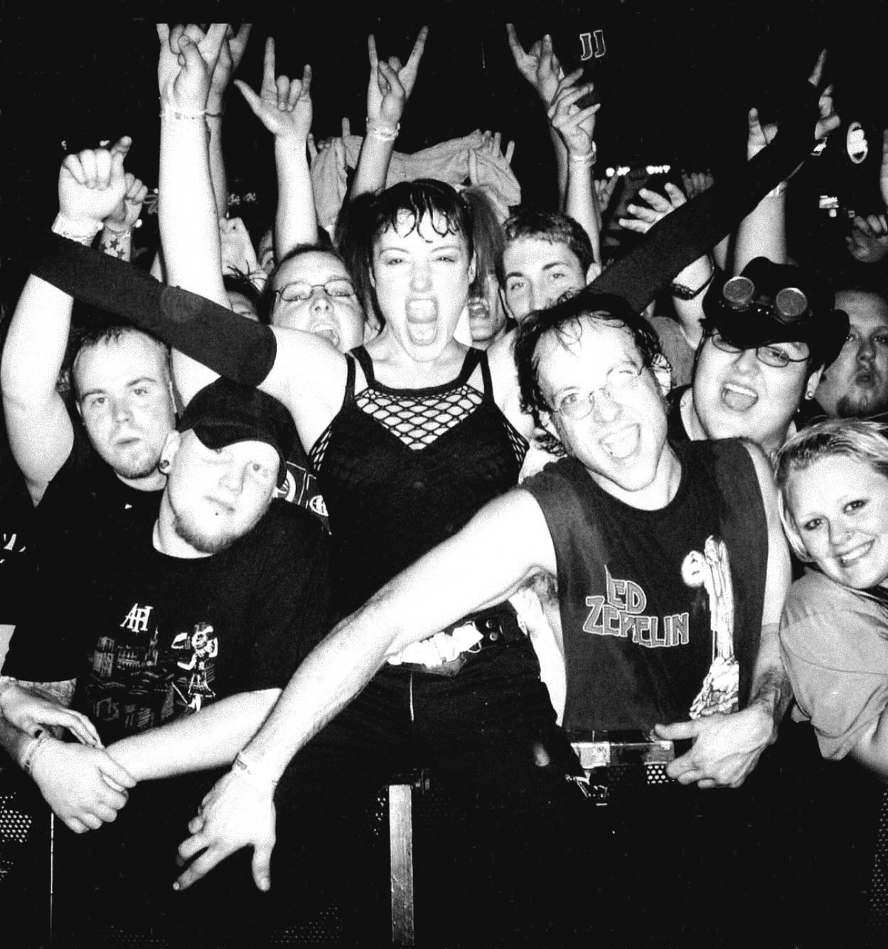 Lucia - Postcard from the underground 🖤💋🤘 - @kmfdm_official