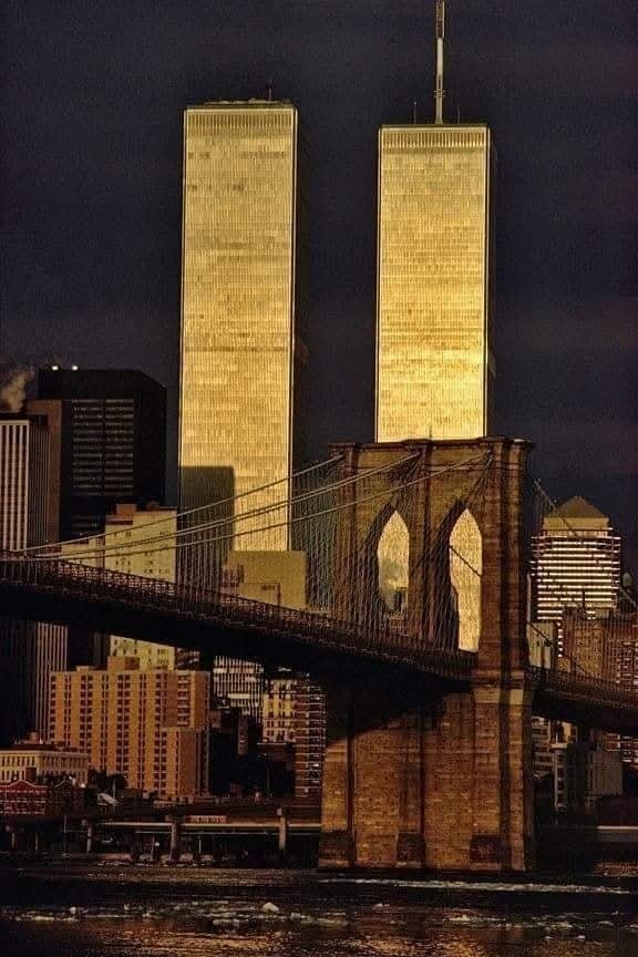 We Must Never Forget. WTC - 9/11 Photograph © Richard Berenholtz