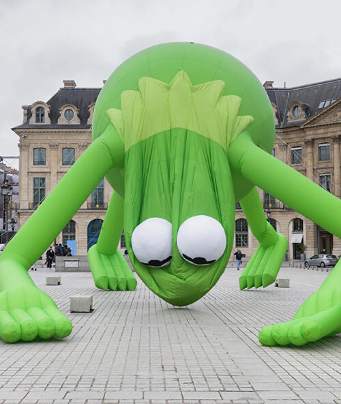 Muppet - ALEX DA CORTE TURNS A PARADE MISHAP INTO A STUDY OF RESILIENCE ...